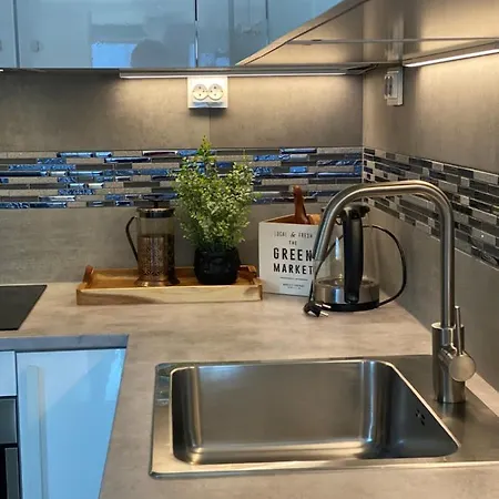 Hundbergan Apartment-free Parking-15 Min From Tromso Tromsdalen