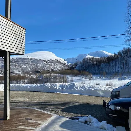 Hundbergan Apartment-free Parking-15 Min From Tromso Tromsdalen