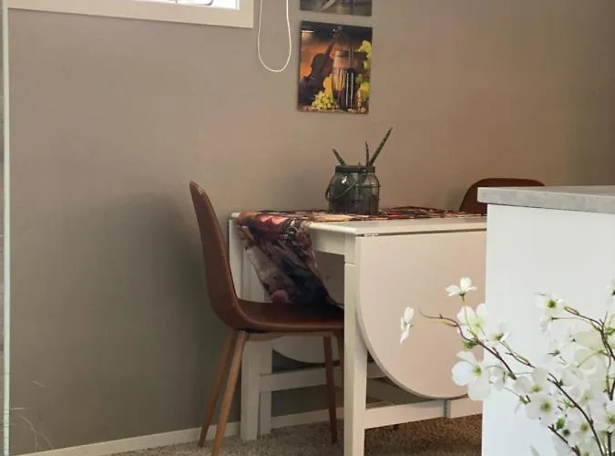 Hundbergan Apartment-free Parking-15 Min From Tromso Lägenhet *